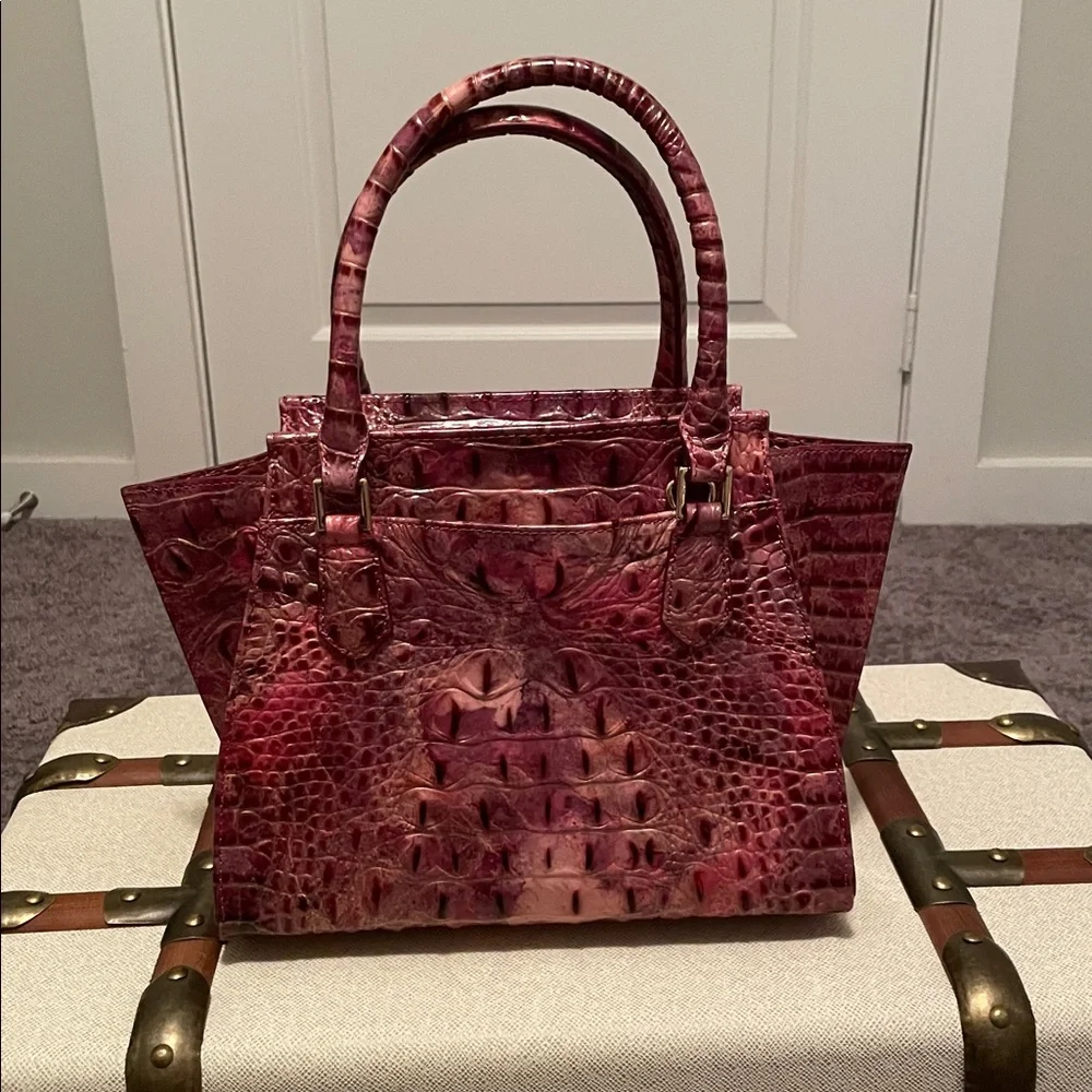 BRAHMIN MINI PRISCILLA IN WISTERIA MELBOURNE
**NEW WITH TAGS** **RARE** - Picture 3 of 11